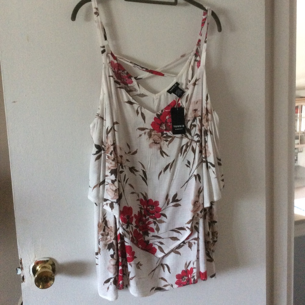 Torrid size 2 plus size tank NWT